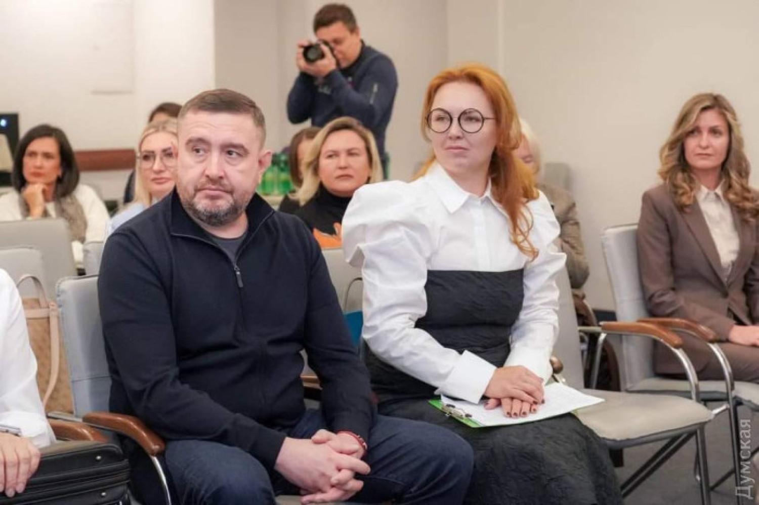 НАБУ-САП повідомили про підозру нардепці та голові облради у недостовірному декларуванні