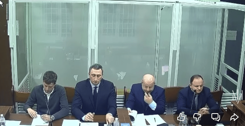 АП ВАКС частково змінила запобіжку Чернишову: повернула йому український паспорт