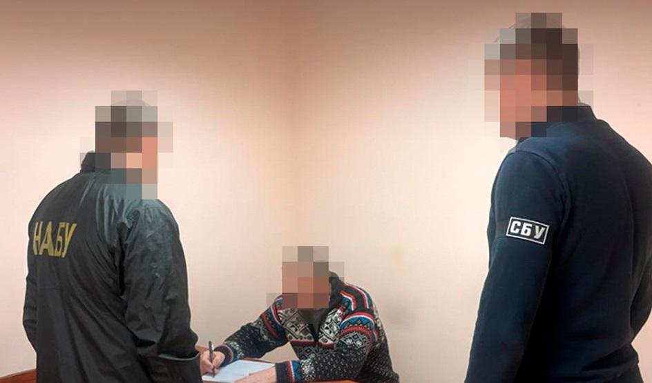 НАБУ, САП та СБУ викрили організовану групу, яка завищила ціни на захист бронетехніки майже утричі