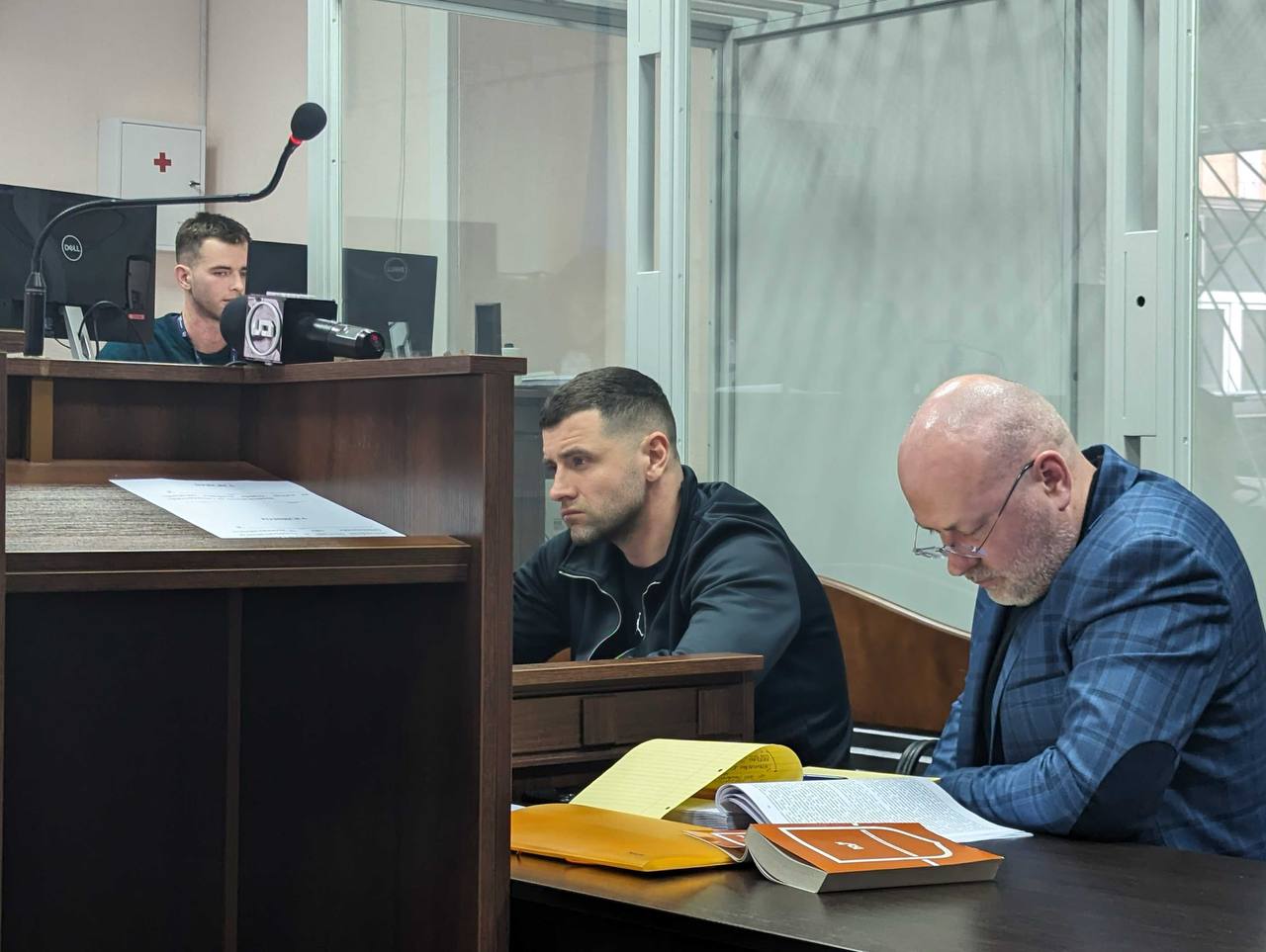 Діяльність бек-офісу для заволодіння коштами «Укрзалізниці»: Артем Шило та інший обвинувачений укладають угоду зі слідством