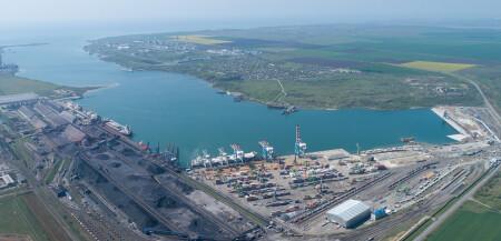 The case of exorbitant salaries of Pivdennyi Sea Port management